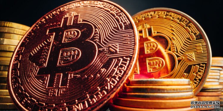 比特币一度失守 9.2 万美元、触及月内低点!专家示警:明年震荡更甚今年